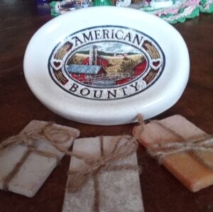 Vintage American Bounty Soap Dish With Bonus Travel Size Goats Milk Soap